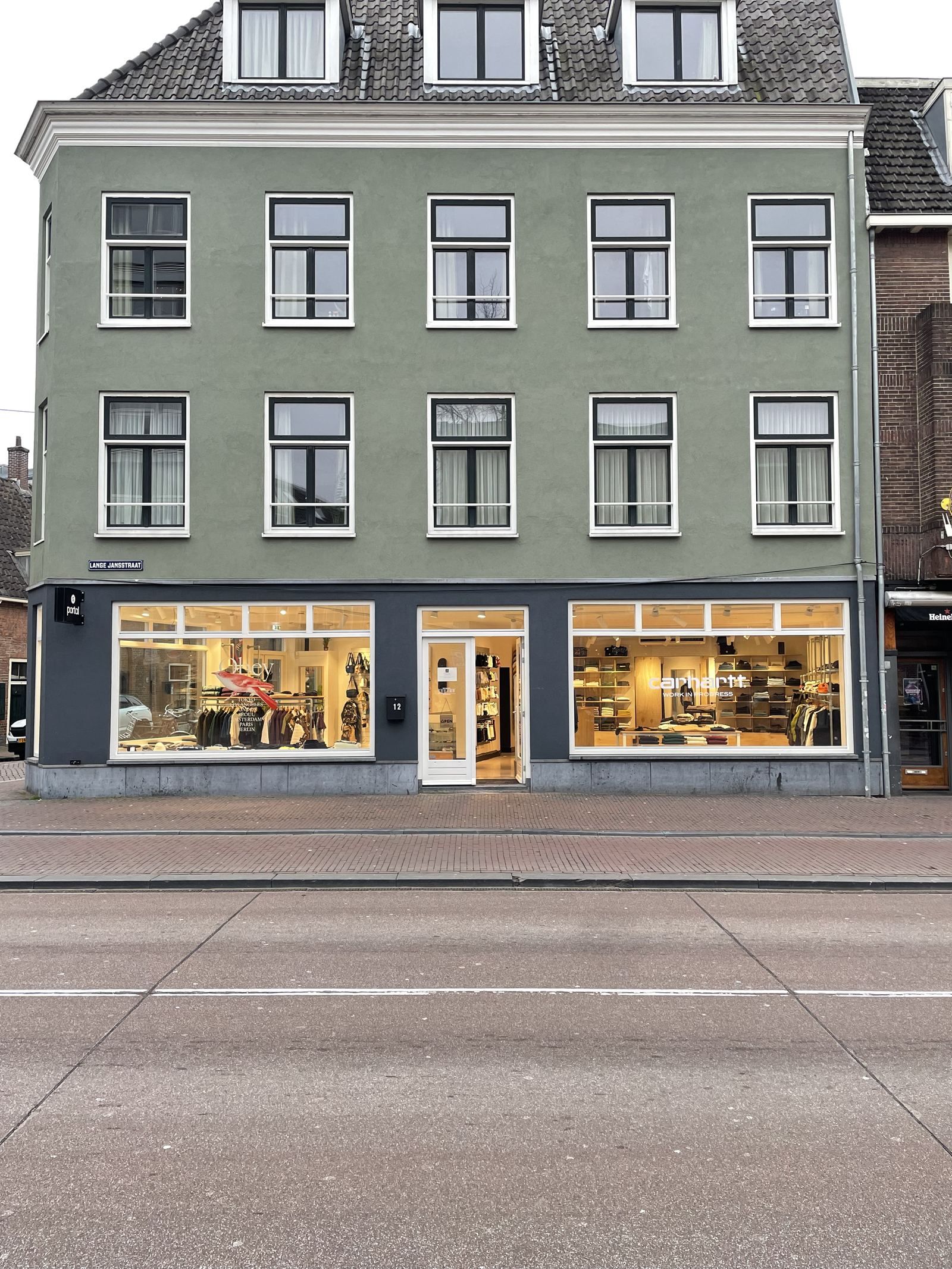 Pand van Portal aan de Lange Jansstraat in Utrecht